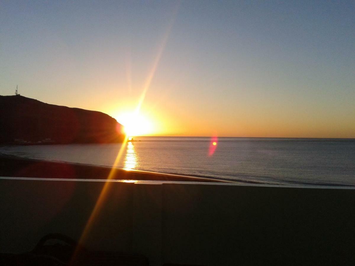 Atico En Primera Linea De Playa Gran Tarajal Luaran gambar