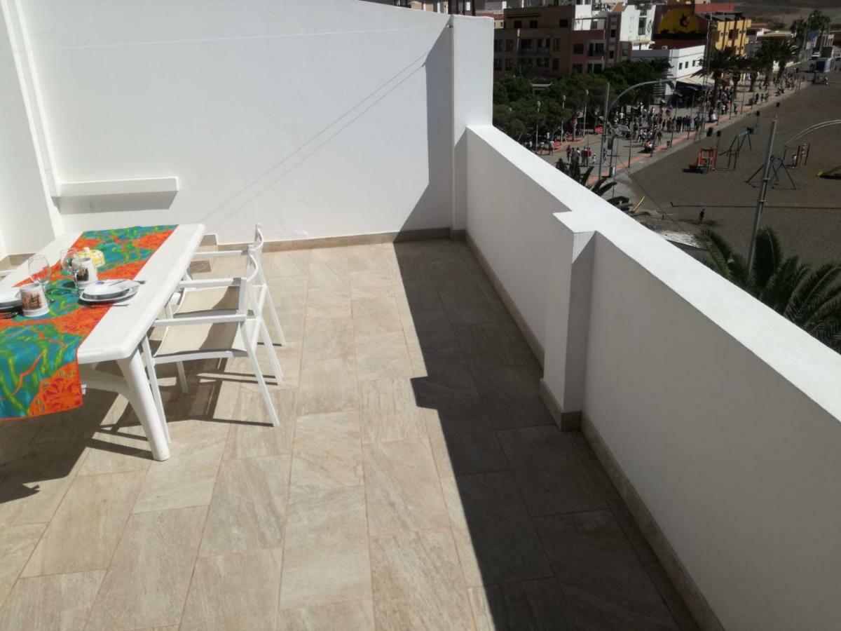 Atico En Primera Linea De Playa Gran Tarajal Luaran gambar