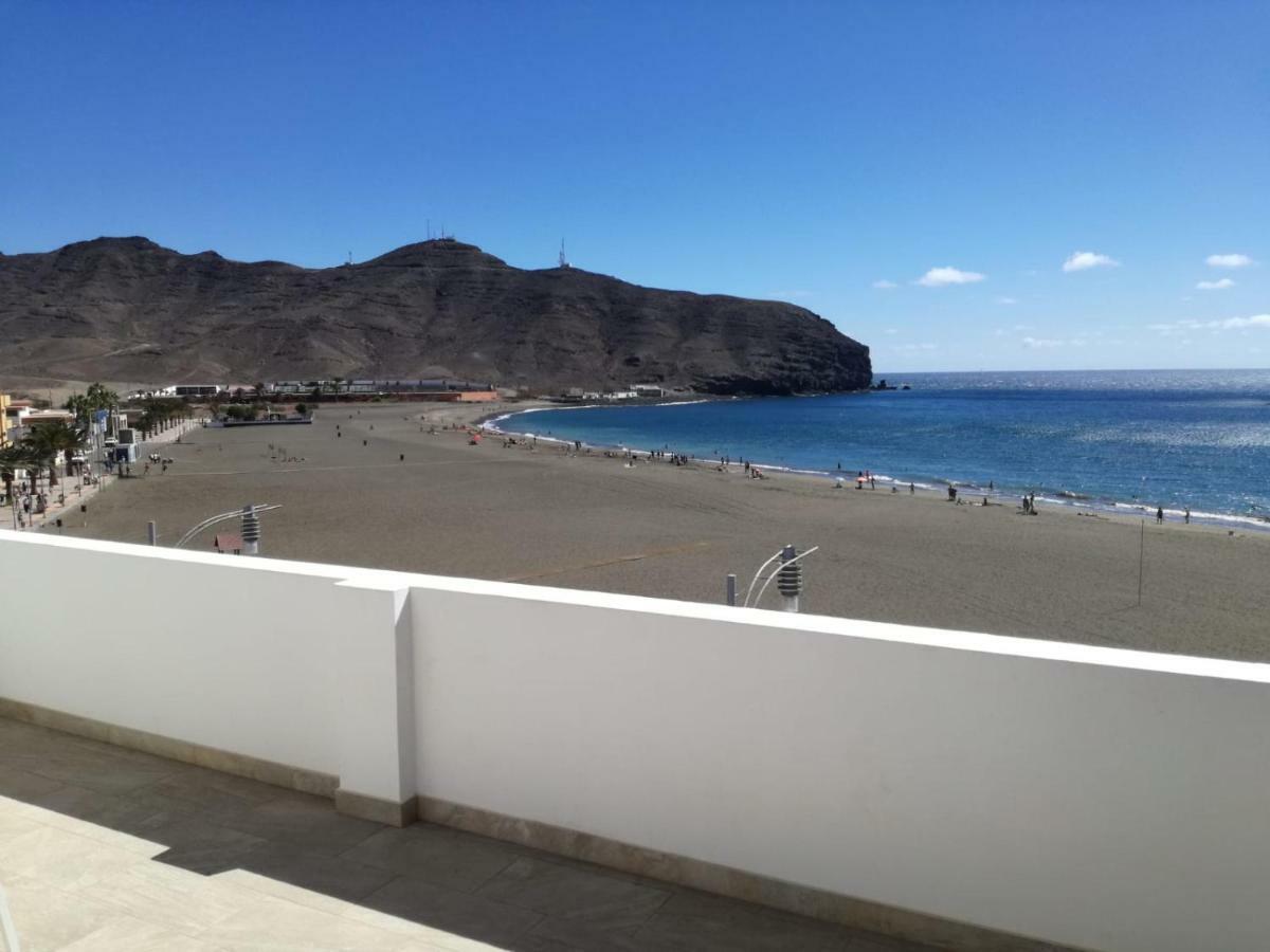 Atico En Primera Linea De Playa Gran Tarajal Luaran gambar